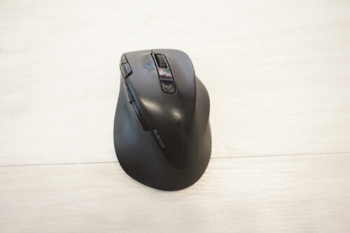 ELECOM EX-G M-XGXL50MBSワイヤレスマウスの本体とボタン配置